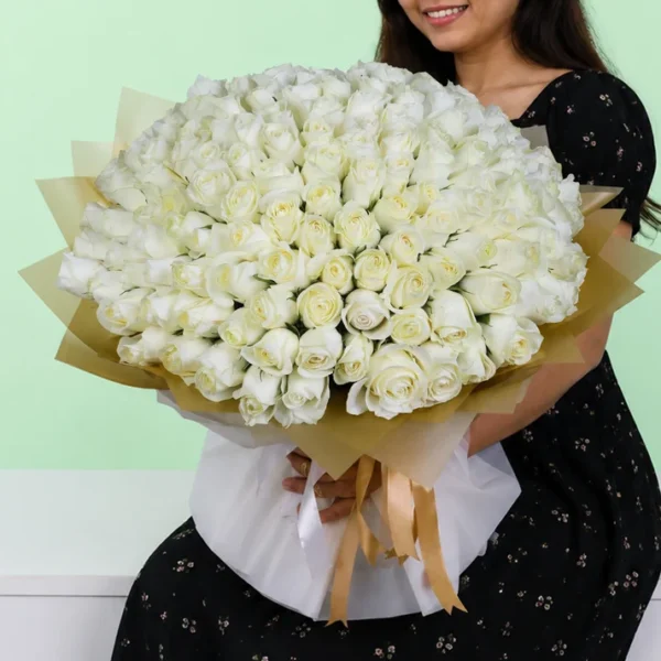 100 White Roses Bouquet