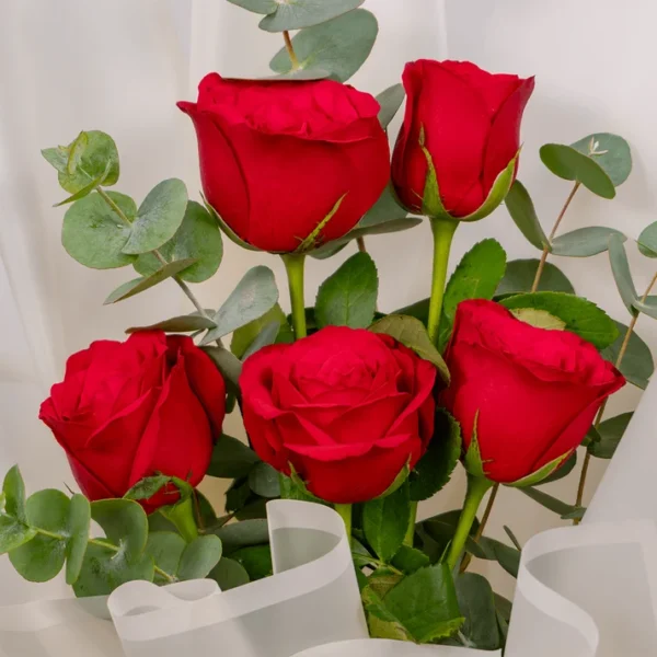 Crimson Charm – 5 Red Rose Bouquet
