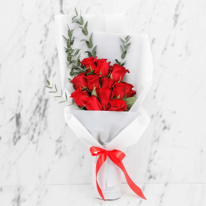 Steal-a-Heart-2 Steal a Heart - Red Rose Bouquet - Image 1