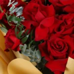 20 Red Roses Valentine Bouquet - Image 2