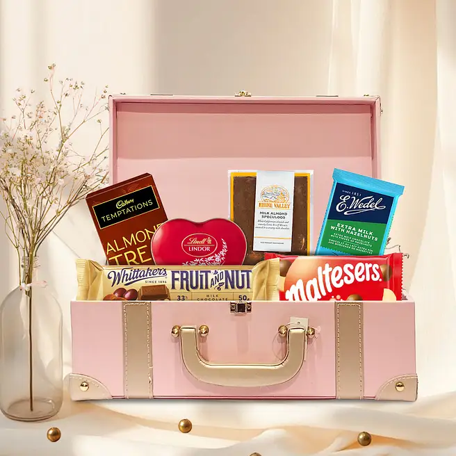 the-sweethearts-chocolate-trunk_1 The Sweetheart’s Chocolate Trunk - Image 1